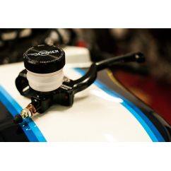 Maître-cylindre de frein axial BERINGER Classic Ø17,5mm bocal vissé - levier type A (16cm)