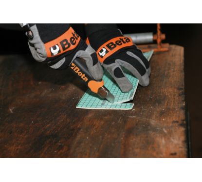 Cutter à lame sécable 18 mm BETA 1171MB avec 6 lames de rechange