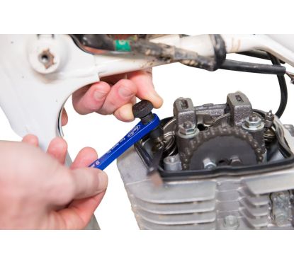 Outil de réglage de poussoir