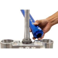 Outil pour roulement de colonne de direction