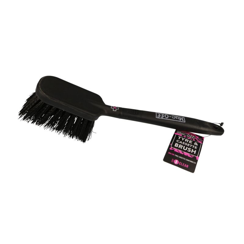 Brosse à pneus