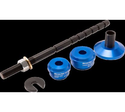 Outil de pose de roulements de direction