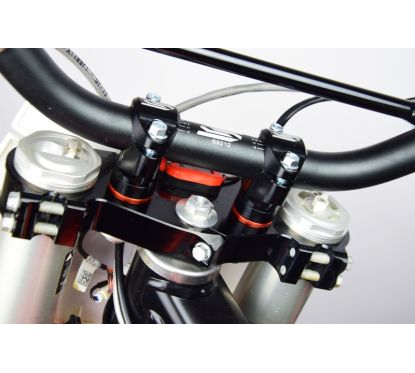 Pontets de guidon SCAR Ø28.6mm +30 à 45mm té de fourche d'origine