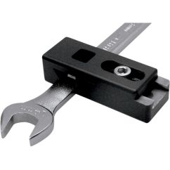 Clé à œil ajustable